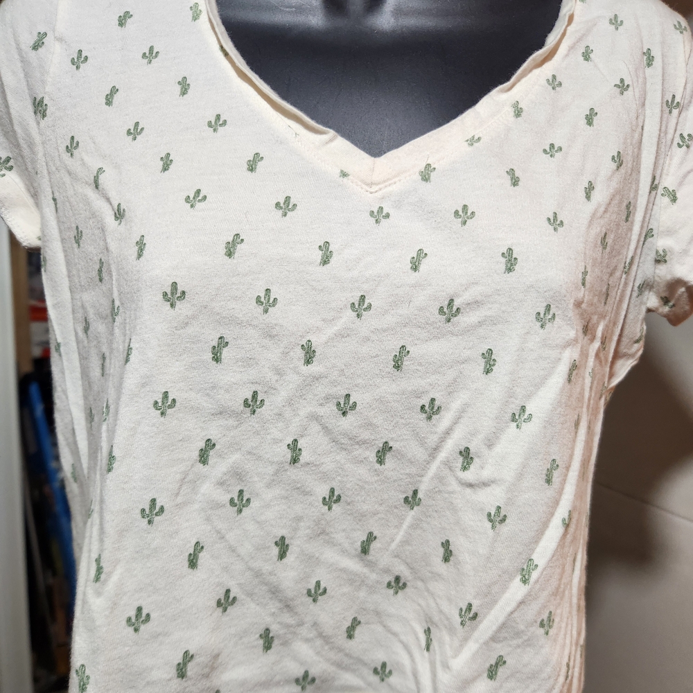 GAP Cream Tee with Green Cactus Pattern